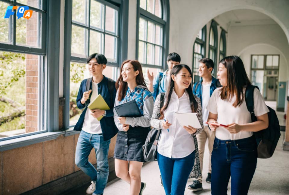 Giao tiếp là gì?