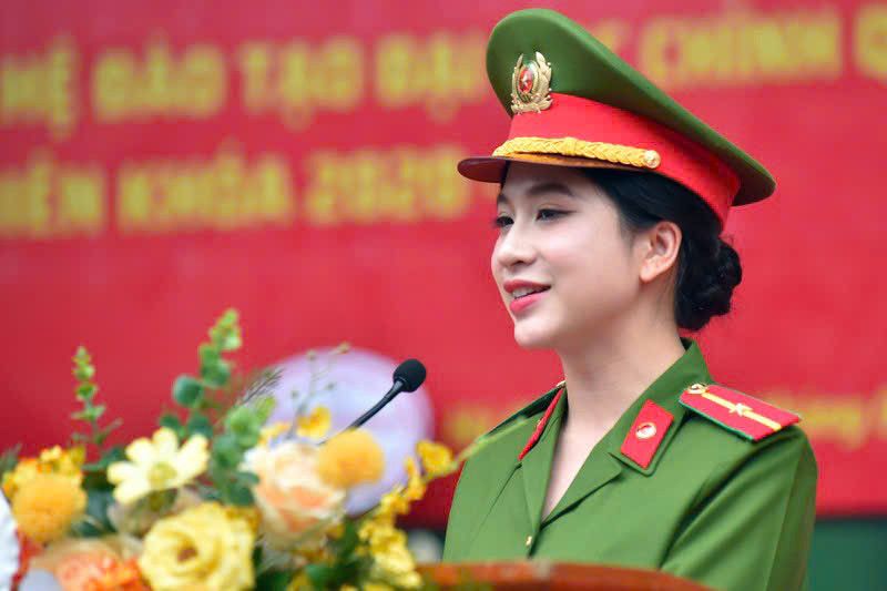 Nữ trinh sát trẻ Đinh Vân Anh với thành tích học tập và rèn luyện xuất sắc năm 2025