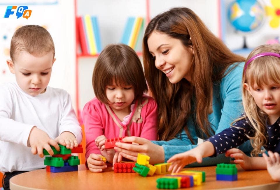 Ngành sư phạm mầm non giảng dạy những gì?