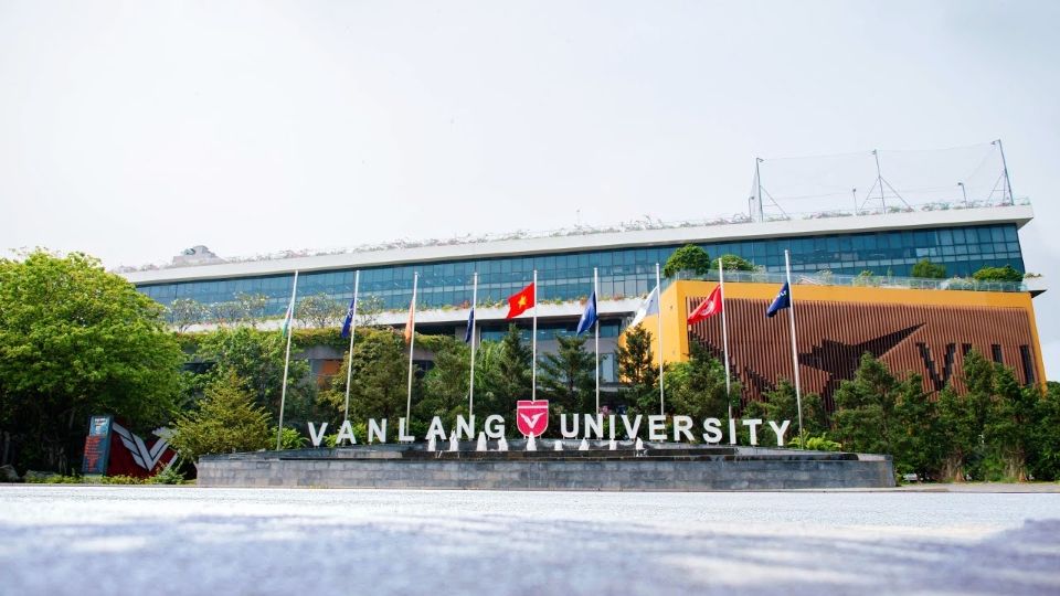 top trường đại học đạt chuẩn quốc tế năm 2025ở việt nam